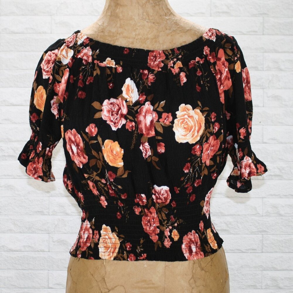 HEART & HIPS Top Cropped Floral Crop Top Summer Coastal Cowgirl Puff Sleeves M